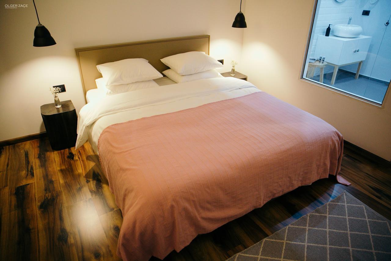 7Seven Hotel Korce Ngoại thất bức ảnh