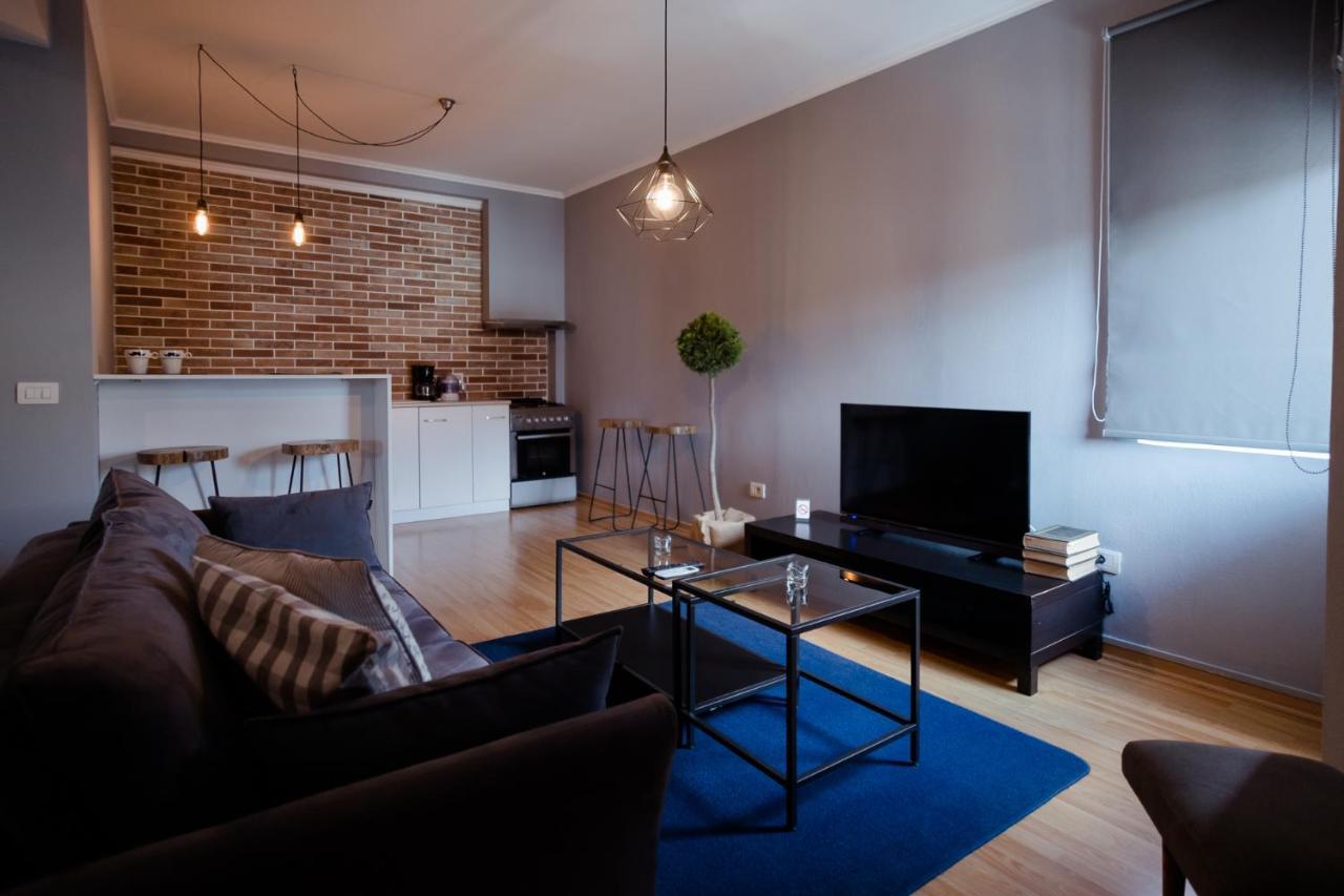 7Seven Hotel Korce Ngoại thất bức ảnh