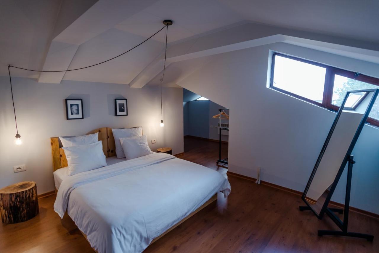 7Seven Hotel Korce Ngoại thất bức ảnh