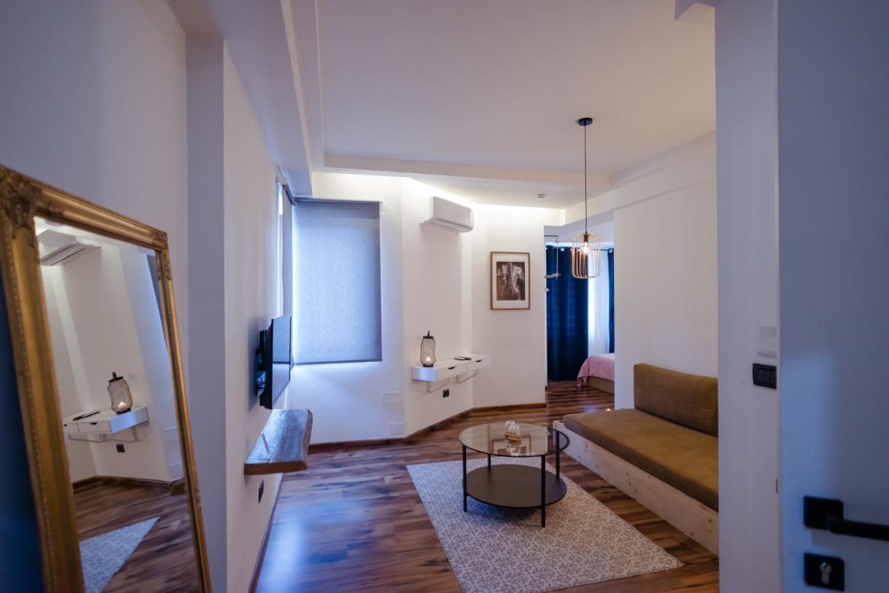 7Seven Hotel Korce Ngoại thất bức ảnh