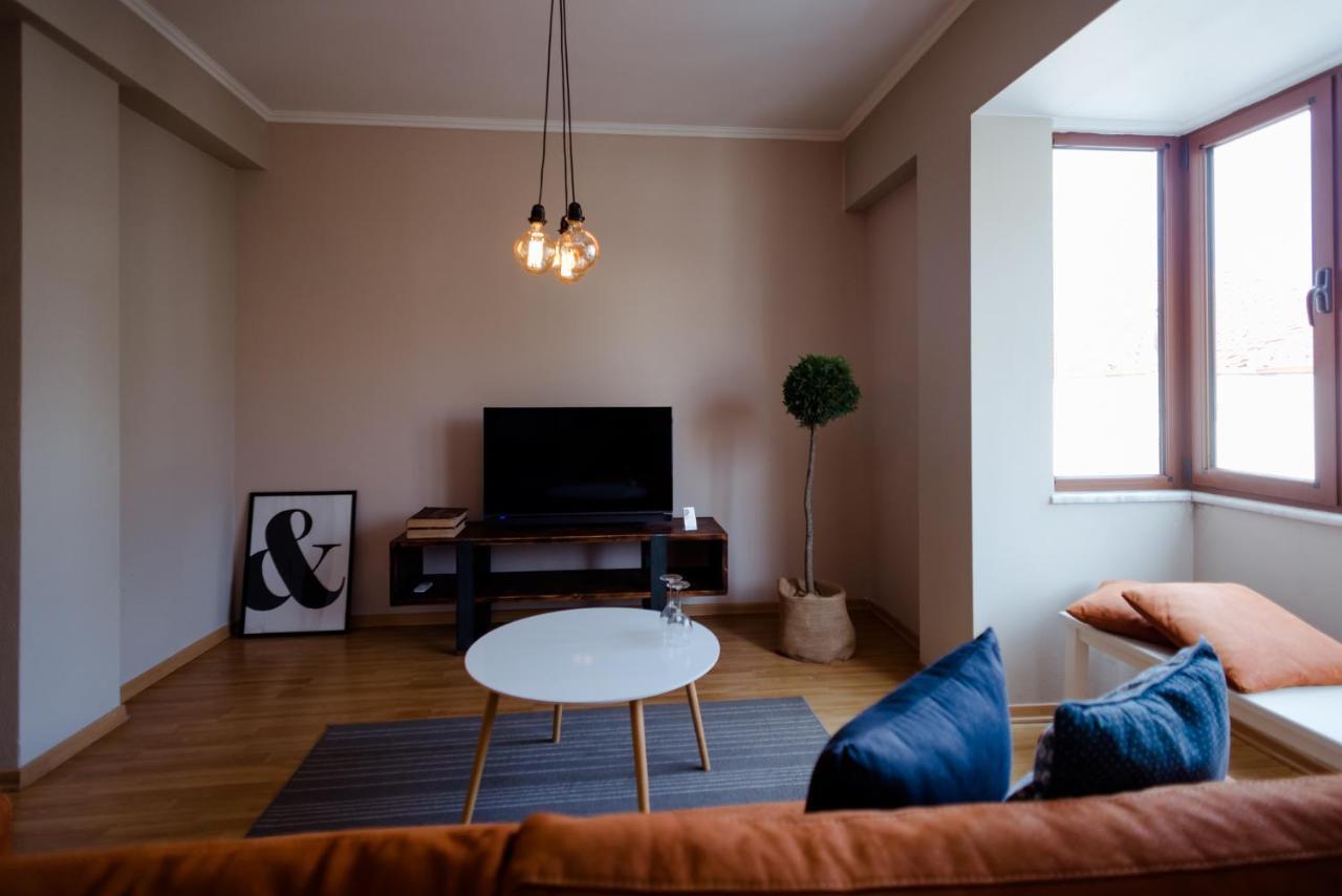 7Seven Hotel Korce Ngoại thất bức ảnh