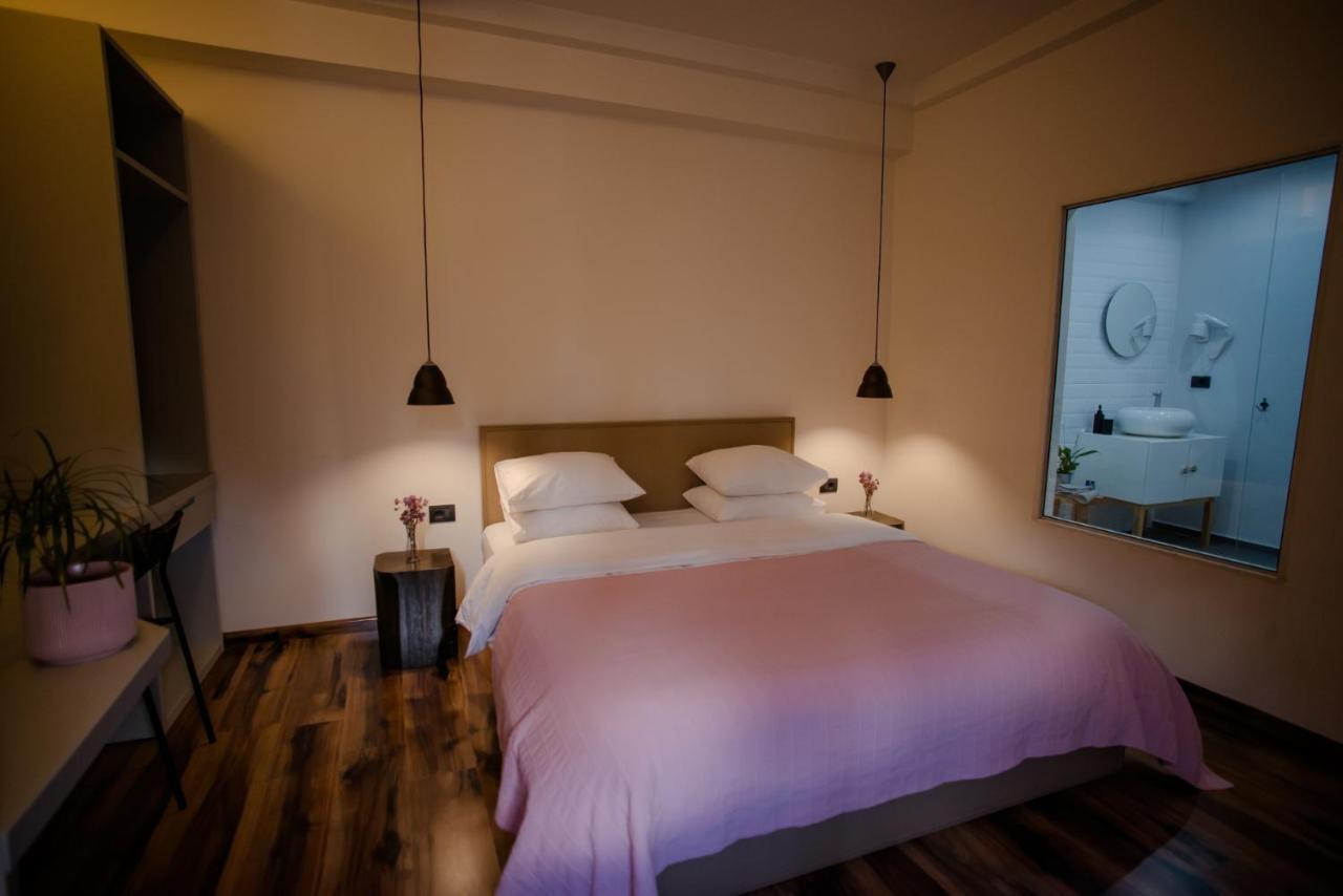 7Seven Hotel Korce Ngoại thất bức ảnh